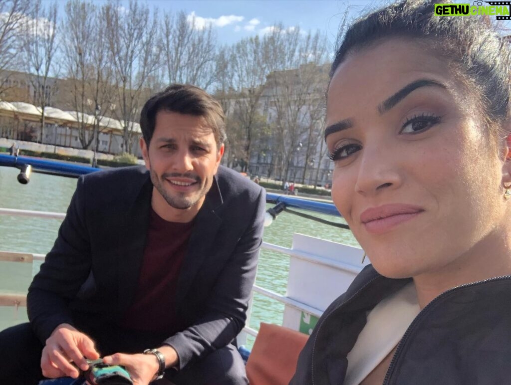 Sabrina Ouazani Instagram - On est de retour pour une saison finale 🥳 #PlanCoeur #Saison3 @netflixfr