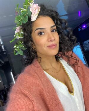 Sabrina Ouazani Instagram - Merci pour vos retours , vos témoignages , vos mots doux pour #PlanCoeur 🤍 toujours sur @netflixfr 
@netflix