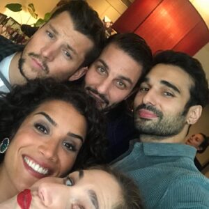 Sabrina Ouazani Instagram - 🚨🚨🚨 On est de retouuuuuuuuur pour une Quatrième saison ! Et cette fois ci ce sera vraiment la dernière donc on compte sur vous ❤️🥳❤️

@netflixfr 

Ps : 🐠 On est quel mois déjà ? 😏