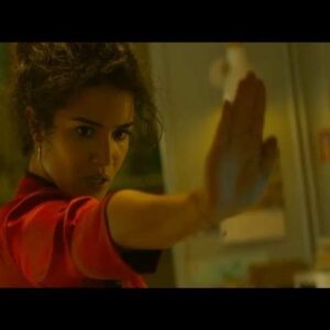 Sabrina Ouazani Instagram - Les Copains , copines je suis extrêmement fière de vous présenter la Bande Annonce de #KungFuZohra 🥋⚡️
Un Film signé Mabrouk El Mechri dans lequel j ai eu la chance de jouer aux côtés de @zyram1 et @haidaraeye et tant d’autres
Le film sort le 9 Mars au Cinéma ! Mais avant ça hâte de venir vous le présenter dans votre ville et d’avoir vos retours 🤍
@filmsdukiosque @gaumont_