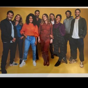 Sabrina Ouazani Instagram - 🚨🚨🚨 On est de retouuuuuuuuur pour une Quatrième saison ! Et cette fois ci ce sera vraiment la dernière donc on compte sur vous ❤️🥳❤️

@netflixfr 

Ps : 🐠 On est quel mois déjà ? 😏