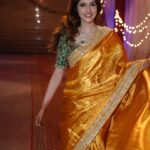 Sadia Khateeb Instagram - Sari ki sari mai saree mei 🧚‍♀️ @swathiveldandi_official styled by - @shrushti_216 Photographer - @storiesbythedal @faisalbhat111 🌸 Hmu - @sana_chouhan_ Accessories- @nidhisablokjewellery @colatchofficial