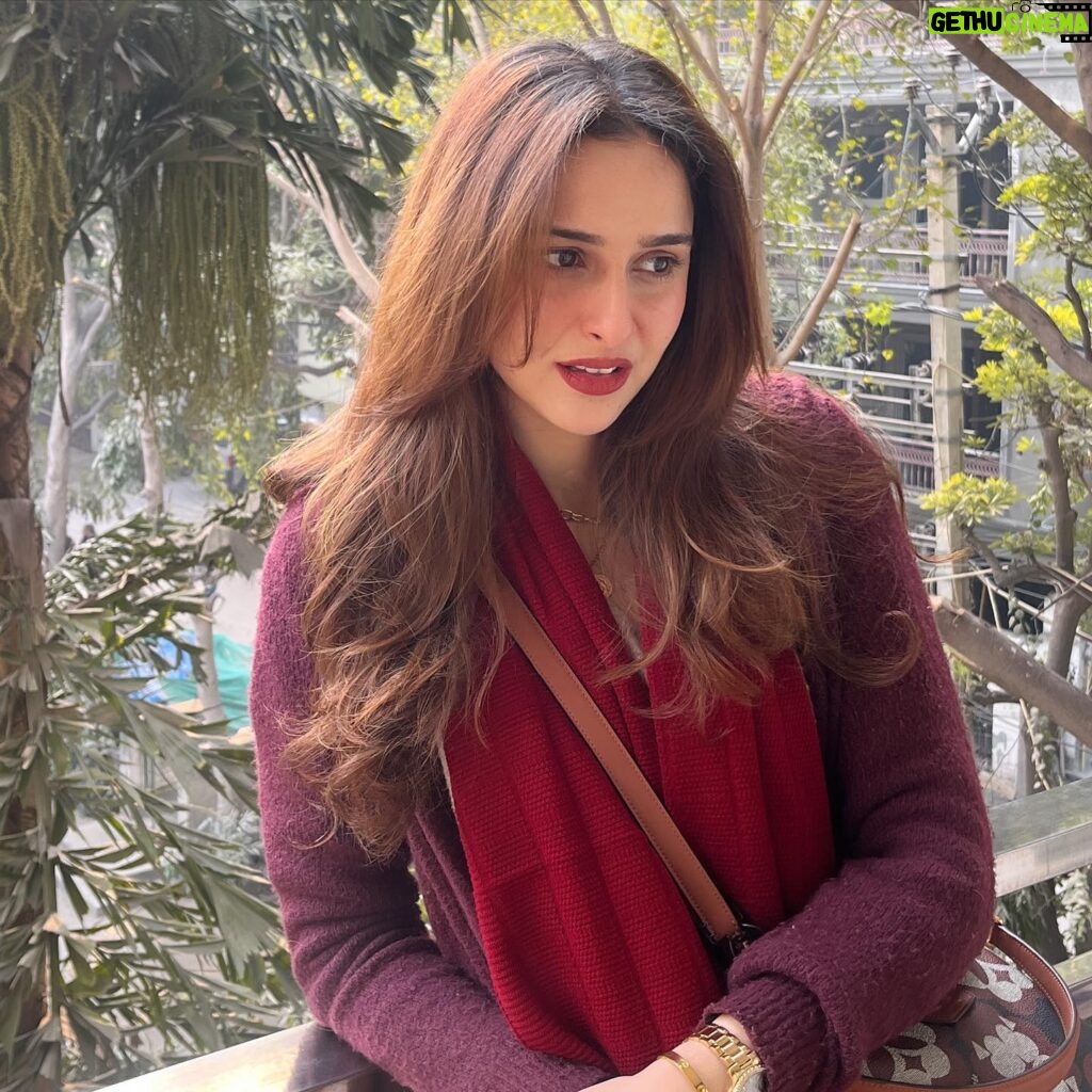 Sadia Khateeb Instagram - Loving the Delhi winters 🫰
