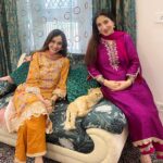 Sadia Khateeb Instagram - Nothing feels better than eid at home with my homies 🍀🌸