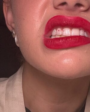 Sadie Calvano Instagram - turns out a red lip changes EVERYTHINGGGGGG 💋 thank you @saiebeauty xx