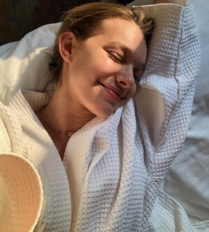 Sadie Calvano Instagram - take me backkkkk 🥺😣🤍🤍