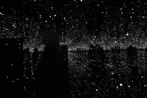 Sadie Soverall Instagram - Stargazing 

Infinity mirrored room - ‘Filled with the brilliance of life’- Yayoi Kusama