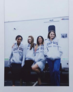 Sadie Soverall Instagram - More SALTBURN!

Annabel & the gals ( dj PU$$Y not pictured but there in spirit) 💅

Living in 2007 for a little while was extremely fun 

Hair and makeup:
@siantmiller 
@ellieptoms