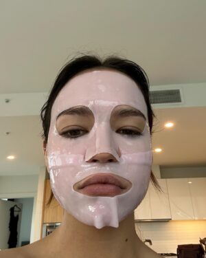Sadie Stanley Instagram - If anybody has any experience with anything or knows anything about anything please let me know 🙏🏼✨