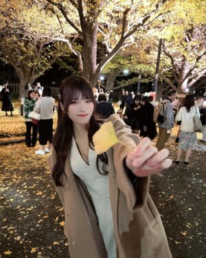 Sae Kanzaki Instagram - 東京都民9年目の女だが初めてきた
どんどん顔くずれてくのはご愛嬌で😂💛