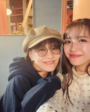 Sae Miyazawa Instagram - 3ヶ月振りに会ったら2人とも歳を重ねてたよ〜🪴
クレープ美味しかったね〜
たらこイカウニ納豆パスタも美味しかったね〜
おしゃべり楽しすぎたね〜
すきすきビーム！🫶✨
．
#みそじーず
#💌