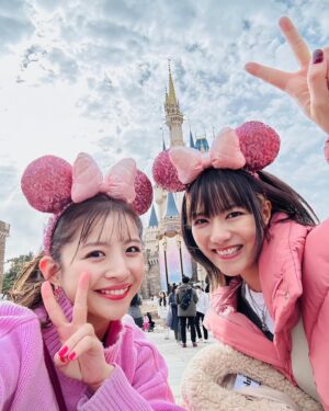 Sae Miyazawa Instagram - 👭💕
あーちゃんと行ってきましたパルパルーザ！
ドレスコードはピンクでした🎀
エントリー受付は全外ししたけどそれもイイ思い出です。
夢の国にたくさんの笑い声と笑顔置いてきました〜☺︎

やっと行けたね楽しすぎたね〜〜🤭
@kisaki_airi 🫶BIG LOVE!!🫶
.
#みそじーず 💌
#朝9時から夜9時まで遊び倒して喋り倒した
#あーちゃんが車で送迎もしてしてくれた 😭🫶ｱﾘｶﾞﾄｳ
#東京ディズニーランド 
#disneyland
