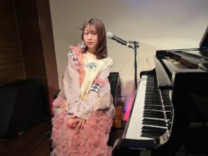 Sae Otsuka Instagram - 「修行ツアー！vol.2」
3日目・名古屋公演🚢🩷

ありがとうございました！！！

ピアノと仲良くなれた今日🤝🎹
歌が、自由に踊っていた！
間違いなく、
福岡からの4日でたくさん成長できた！
明日までは24時間しかないから、
精一杯、生きる。やるぞー！修行だー！！！
おおさかー😆💓

 #修行ツアー2
