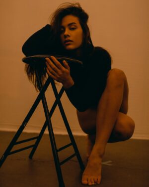 Sage Linder Instagram - stay sensitive it’s good to have feelings!🫀 #toes

@_gilphoto