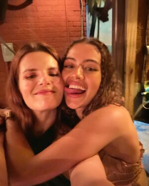 Sage Linder Instagram - 💛👄💛
