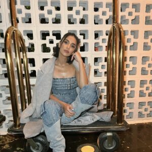 Sahar Golestani Instagram - There’s a little country in me, icymi 👢👖