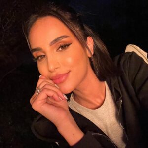 Sahar Golestani Instagram - Was gone for 1 day, but I packed for 7 ☺️ “vacation” pictures coming right up 🌴