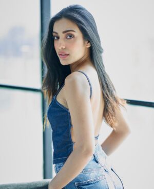 Sahher Bambba Instagram - 🫶🏻
. 

.
📸 : @rohnpingalay
Styled by : @akankshakawediastyle
Makeup : @simua_996
Hair : @harsh.pawar