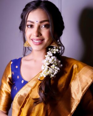 Sahher Bambba Instagram - Embracing the vibrant hues of Onam 🌼🌾
#onam 
.
📸 : @ohmygosh_joe