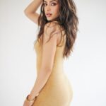 Sahher Bambba Instagram - 🦁💛 . 📸 : @frontrowgypsy Styled by & makeup by : @beautybypriyansha @priyanshaxoxo Assisted by : @makeupby.pratikshaa Hair : @antergallactic