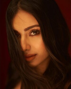 Sahher Bambba Instagram - 🫶🏻
.

.
📸 : @rohnpingalay
Styled by : @akankshakawediastyle
Makeup : @simua_996
Hair : @harsh.pawar