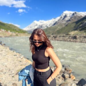Sahiba Bali Instagram - Me when I heard Ronaldo once peed here.

 #iykyk #sissu