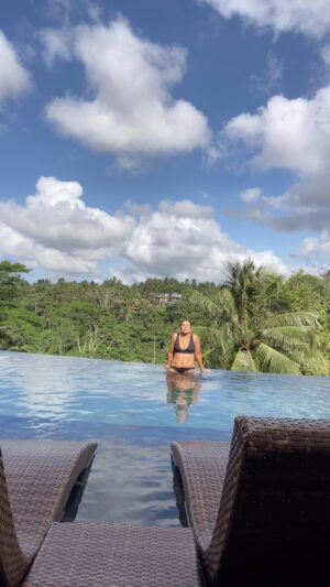 Saira Khan Instagram - Not every woman has a partner to travel with. But I hope I have shown you through my travels in Bali so far that solo travel is “soul enriching” “confidence building” and soo much fun. Do what you want, when you want and just please yourself. 

Never stop the fact you don’t have someone to go with prevent you from exploring the world or experiencing it - be comfortable with “self”. 

As I’ve got older - time away with my thoughts to heal and reflect have become so crucial for my well being.

Life is short - do what you’ve always wanted to do - don’t make excuses for not prioritising your needs from time to time. 

🙏🏽 #solotravel #femaleempowerment #bali #balivibes