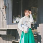 Saito Yuri Instagram – 今回のコーデが可愛いと思ったら
「❤️」でコメントください！
⁡
お洋服実はカジュアルなのも大好きなんです
今回はそんな雰囲気を感じとってもらえる
ような写真が多めです♡♡♡
作ってない顔の写真多め笑
⁡
今回の服も全部”今”発売されてる服を選んだので
ぜひ参考にしてみて下さい！
⁡
カジュアルな服だけどパールのアイテムを
あわせることによってカジュアルに
なりすぎない感じ大好き🤍🤍🤍
タートルネックだから首元はすっきりぎみにして
髪の毛は低めで結んであります！！！
⁡
こっちのが小顔に見えるので…🥹🥹🥹
⁡
コメントも沢山お待ちしております♡♡♡
⁡
———
⁡
knit…. @apuweiser_official
cat sew…@lilliancarat_official
skirt…@jillstuart.jp
bag… @dianashoespress
necklace…@__ripsalis__
pierce… @hemca_official
⁡
———
⁡
#今日の服 #今日のコーデ #ゆったんコーデ
#斉藤優里 #ゆったん