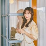 Saito Yuri Instagram - ブラウスの襟が大きくて今回はスッキリ見えるようなコーデ💛イエベ春の暖色得意な私と相性抜群です♡♡♡ 袖にもボリューム感がありますが骨格的に、 肩周りにボリューム感があるものはそこまで 得意ではないのですが生地が柔らかい 雰囲気のものなので気にならずに着ることが出来たよ〜！ 小さめバッグの日はアクセサリー感覚で身につけてることが 多いからコーデのワンポイントにも🥰❤️ _____ blouse…@ghospell onepiece…@jillstuart.jp earring…@luna_folium bag pumps…@dianashoespress _____ #今日の服 #今日のコーデ #ゆったんコーデ #斉藤優里 #ゆったん