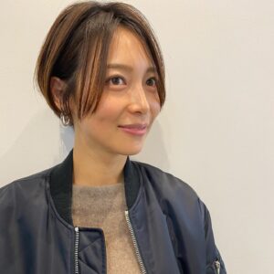 Saki Aibu Instagram - 年末だし、色々スッキリ✨
今年もあと少し。お仕事などなど頑張りましょう。

#belle銀座5丁目店 #ショートヘア