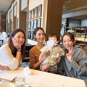 Saki Aibu Instagram - もう何年目になるんだか、、belle に通ってカナさんゆかちゃんに出会えてよかった！！いつも楽しい素敵な時間をありがとうございます💛💛幸せな話を聞くと自分まで幸せになれる〜✨✨