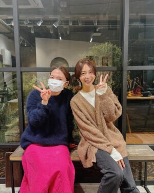 Saki Aibu Instagram - 髪の毛バッサリ！！#norm 

いつも前向きで会う度にバージョンアップしている@yui.0623 ちゃんに4年ぶり？にバッサリと切ってもらいました！！
ショートは人それぞれにどう似合わせるのかがすごく難しい！！！と奮闘してくれて感謝です😭✨いつもありがとうございます🫶
