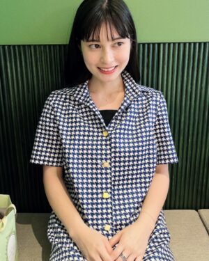 Sakurako Okubo Instagram - コロッケ定食まだかな〜って言ってる時。
#オオカミちゃんには騙されない
