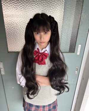 Sakurako Okubo Instagram - 不倫ちゃん今夜0:55〜。
「皆の心に魔法をかけちゃうぞ☄️」
#まるまるちゃん 
#ツインテール