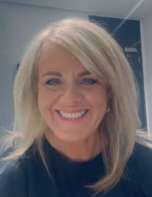 Sally Lindsay Instagram - Message from me to you ❤️❤️❤️
#madameblancmysteries @channel5_tv @acorn_tv @saffroncherrytv @clapperboard_st