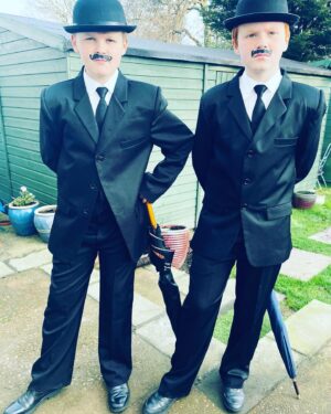 Sally Lindsay Instagram - Happy #worldbookday 
#thethompsontwins #tintin