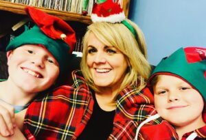 Sally Lindsay Instagram - For a cause very close to my heart in memory of my darling Gran,her granddaughter and great grandchildren.
It’s time to express yoursELF and join us in dressing up for #ElfDay! You can go full elf complete with a jingly hat, or just wear sneaky elfy socks – it’s up to you! Sign up and help defeat dementia
Link in Bio