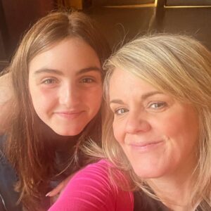 Sally Lindsay Instagram - Happy Birthday to my darling niece @scarlettlindsayx .We love you very much xx