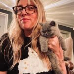 Sam Taylor-Johnson Instagram - My husband gave me a kitten and @thevampireswife gave us tee-shirts to match her 🤍