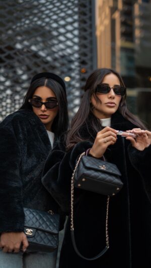 Sama Zakeri Instagram - Mob wife aesthetic or clean girl aesthetic!?
.
Which one are you ?
.
از بين اين دوتا ترند جديد كدومو بيشتر دوست داريد؟
.
#mobwifeaesthetic #mobwifestyle #mobwifefashion #dubaimodels