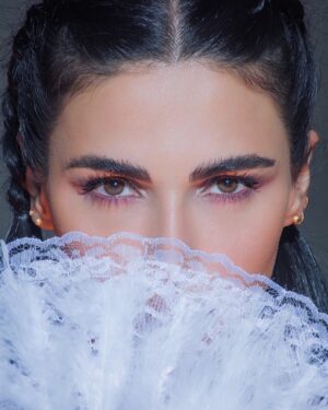 Sama Zakeri Instagram - If eyes could speak. One look would say everything…
.
.
.
.
.
#fashionstyle #model #fashionmodel #love #eyes #arablook #dubaimodel #localdesigner #dubaimakeupartist #dubaiagency #magazine #me #cute