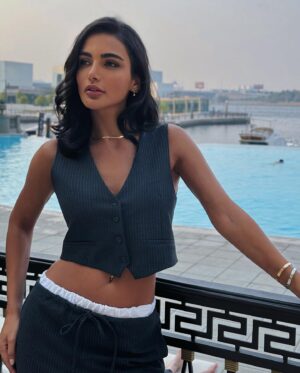 Sama Zakeri Instagram - هيچ كس نبود خدا بود،هيچ كس هم نباشه خدا هست🥹
.
.
.
.
#photooftheday #dubaimodel #arablook #photography #love #dubaiinfluencer #fantastic #atrung #polarair #dubaiblogger #me #hijab #dubaiinfluencer #pretty #cute #magazine #dubaimagazine #bilboard #localdeaigner
