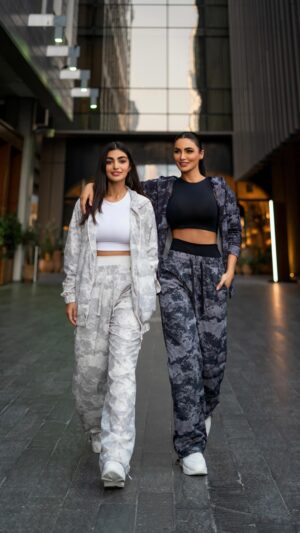 Sama Zakeri Instagram - @thegivingmovement  rocks our day from Morning to the evening ✨🤍