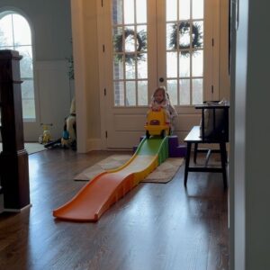 Samantha Droke Instagram - What a winter we’ve had. ❄️ 

• Silas and Hazels first snow.
• Princess dress up and dance parties 
• LOTS of football and board games 
• Snuggles and rollercoaster rides 
• and so much growth 😢

So so grateful for my people. 🥰❤️

#winterbreak #cameraroll #snowdays #family