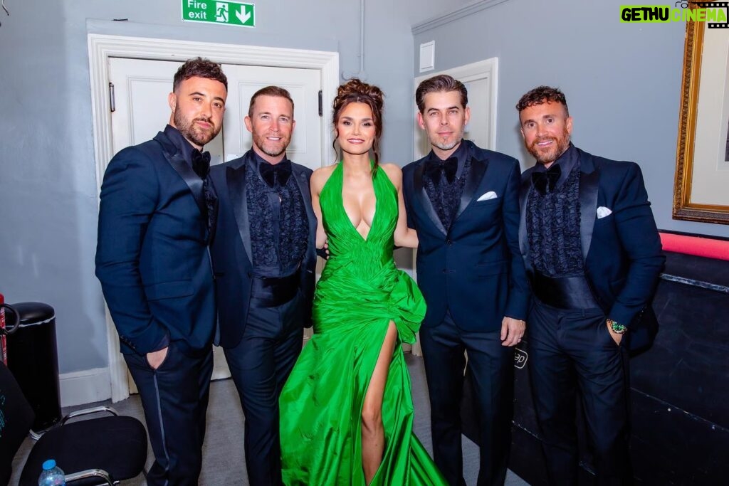 Samantha Barks Instagram - ACT 2 💚 I was so honoured to be joined by such incredible talent up on that stage!! The one and only @orfeh that was the BEST reunion and to have her up on the drury lane was truly an honour❤️ @bradleyjaden we have wanted to sing together for such a long time and finally we made it happen, and it was soooo worth the wait, you are a STAR ⭐️ @the_overtones I have been such a fan for ‘the longest time’ and it was a real pinch me moment to sing with you guys, thank you so much!! A massive thank you to @brauhala for letting me sing your ‘into the unknown/show yourself’ mash up, it was a real highlight for me 🙏🎶 Thank you to @michaelbradleymusic for your genius, I could not have done it with you you! @thanks to @westway.music for making it all happen!! ❤️ 📸 @danny_with_a_camera Gown @celiakritharioti Styling @karl_willett Assistant @adelepentland Alterations @carolinajobb Make up @alexreadermakeup Hair @iamjamesjohnson