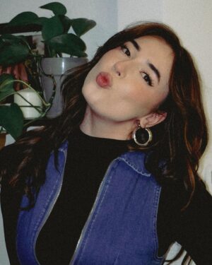 Samantha Fekete Instagram - “I know you’re talking about your trauma but your hair looks great” - @sloaneaveryx