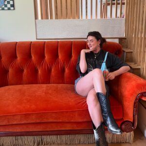 Samantha Fekete Instagram - the urge to start a blog after watching sex and the city !!!