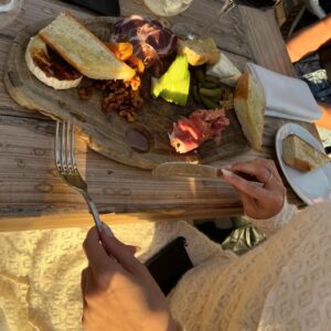 Samantha Fekete Instagram - ~girl dinner~