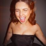 Samantha Hanratty Instagram – So excited for the Emmy’s tomorrow! Had a wonderful night last night♥️