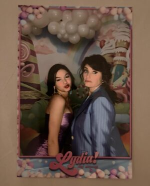 Samantha Lorraine Instagram - love, lyd 💜
#youaresonotinvitedtomybatmitzvah